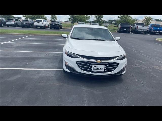 new 2025 Chevrolet Malibu car, priced at $25,117