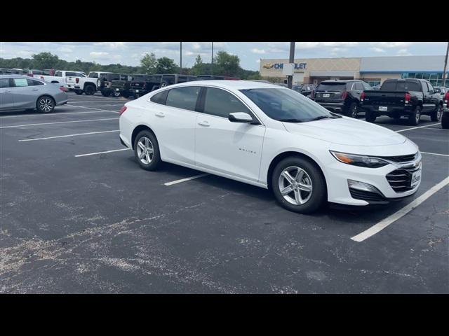 new 2025 Chevrolet Malibu car, priced at $25,570