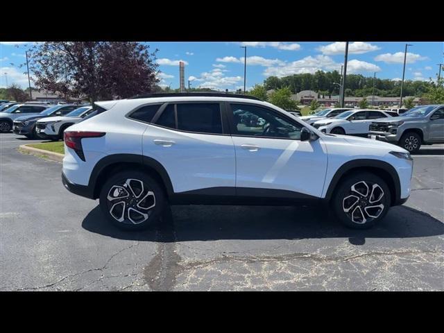 new 2025 Chevrolet Trax car, priced at $25,014