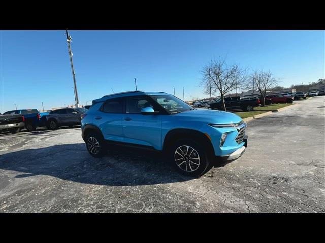 new 2025 Chevrolet TrailBlazer car, priced at $28,123