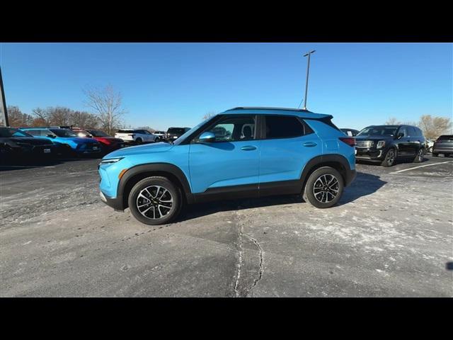 new 2025 Chevrolet TrailBlazer car, priced at $28,123