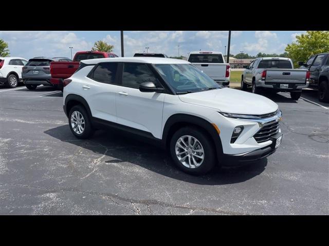 new 2025 Chevrolet TrailBlazer car, priced at $24,885