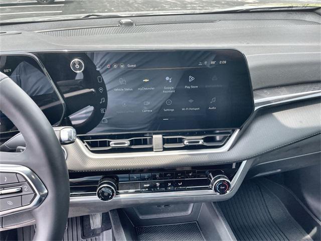 new 2026 Chevrolet Equinox car, priced at $30,290