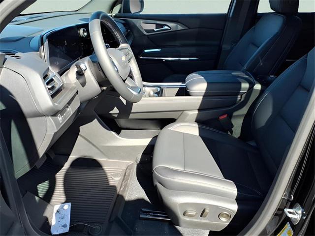 new 2026 Chevrolet Traverse car, priced at $42,623