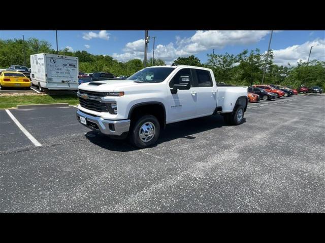 new 2024 Chevrolet Silverado 3500 car, priced at $70,905