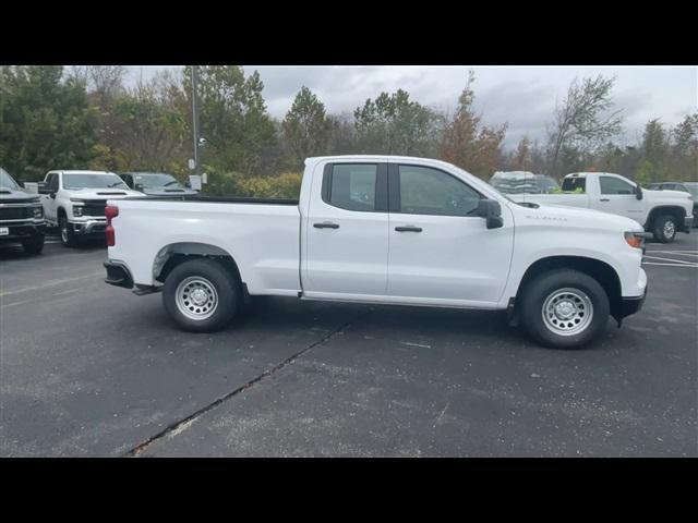 new 2025 Chevrolet Silverado 1500 car, priced at $38,005