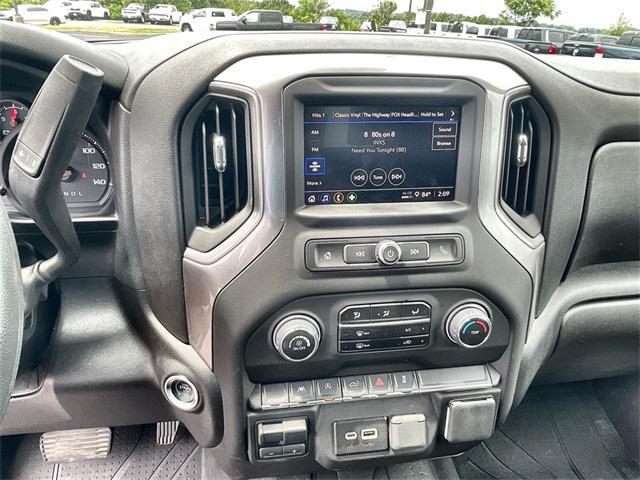 new 2025 Chevrolet Silverado 1500 car, priced at $37,673