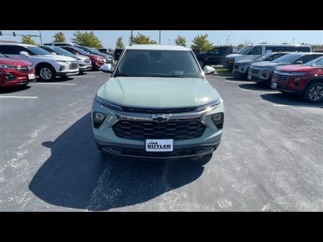 new 2025 Chevrolet TrailBlazer car, priced at $32,145