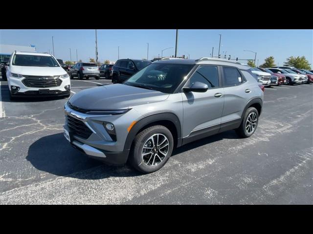 new 2025 Chevrolet TrailBlazer car, priced at $27,330