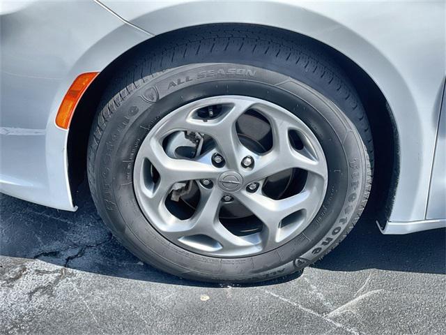 used 2023 Chrysler Pacifica car, priced at $28,995