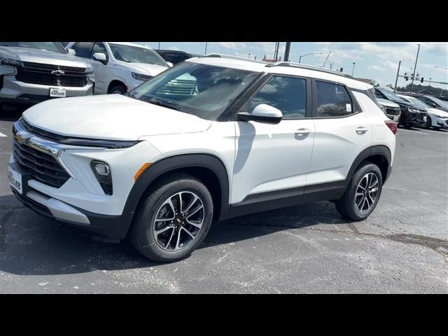 new 2025 Chevrolet TrailBlazer car, priced at $30,675