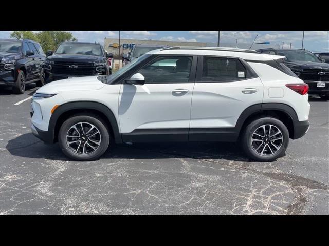 new 2025 Chevrolet TrailBlazer car, priced at $30,675