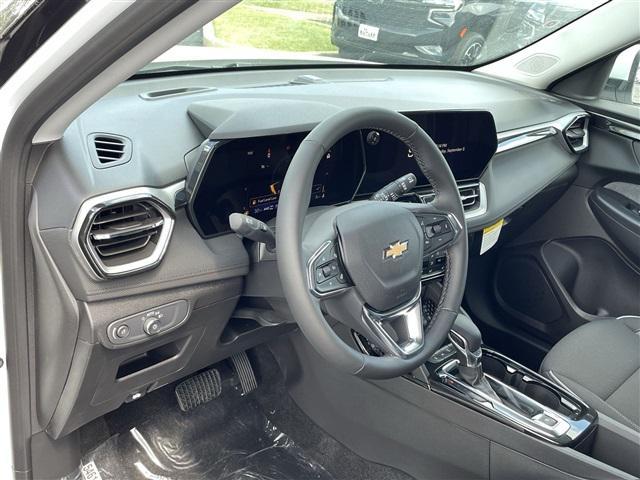 new 2025 Chevrolet TrailBlazer car, priced at $30,675