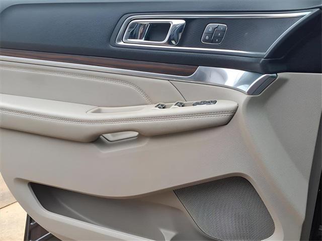 used 2019 Ford Explorer car