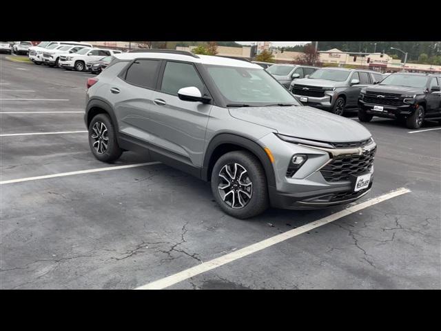 new 2025 Chevrolet TrailBlazer car, priced at $30,062