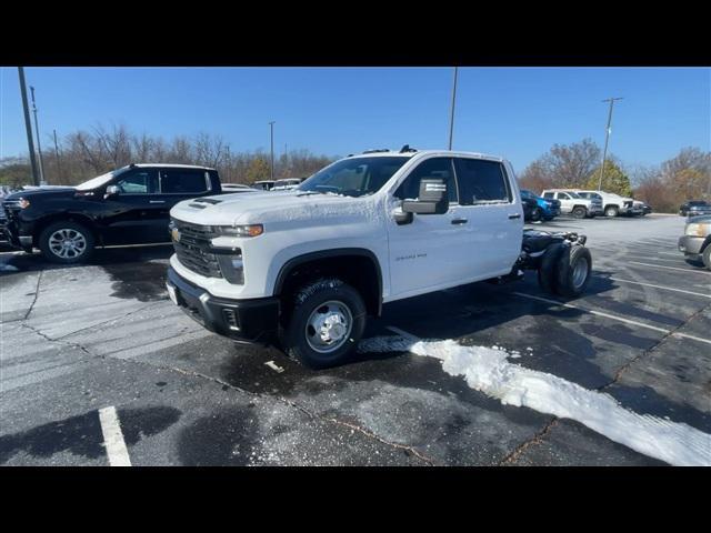 new 2025 Chevrolet Silverado 3500 car, priced at $60,128