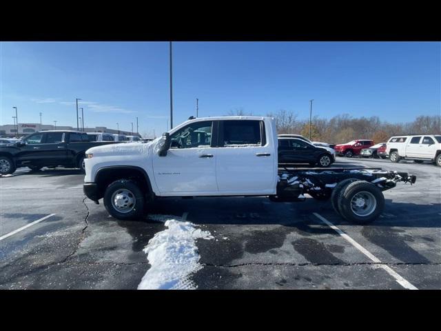 new 2025 Chevrolet Silverado 3500 car, priced at $60,128