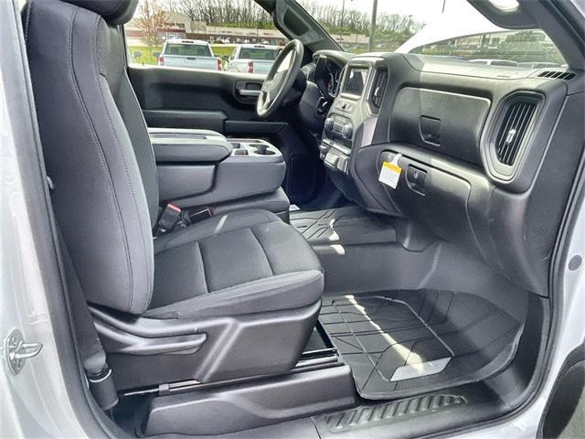 new 2025 Chevrolet Silverado 1500 car, priced at $38,696