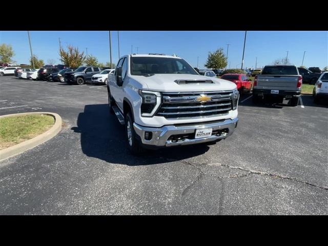 new 2024 Chevrolet Silverado 3500 car, priced at $73,685