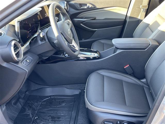 new 2025 Chevrolet Trax car, priced at $26,347