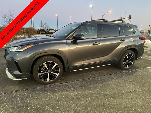 used 2021 Toyota Highlander car, priced at $34,577