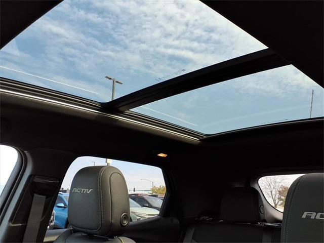 used 2025 Chevrolet TrailBlazer car, priced at $28,993