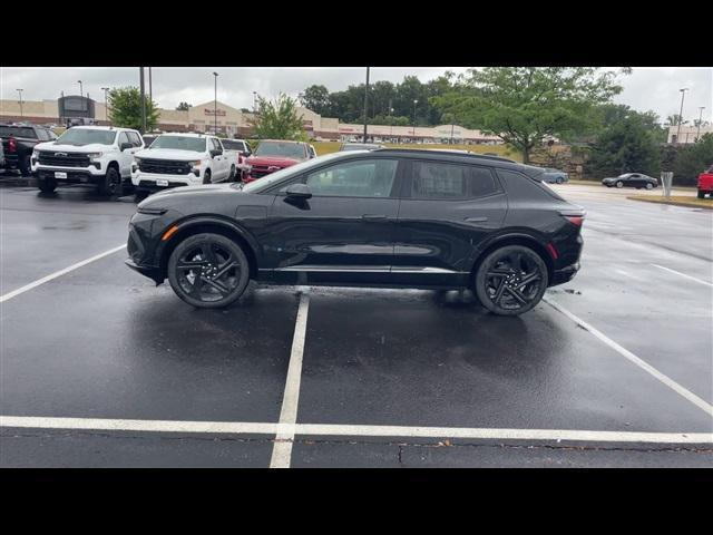 new 2024 Chevrolet Equinox car, priced at $47,495