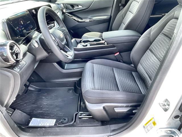 new 2026 Chevrolet Equinox car, priced at $30,290