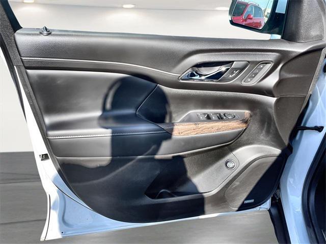 used 2022 GMC Acadia car, priced at $26,393