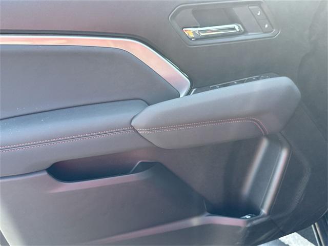 new 2025 Chevrolet Colorado car, priced at $44,170