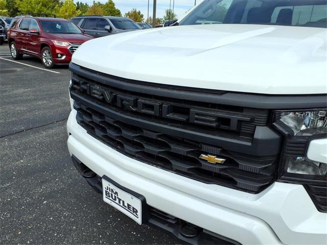 new 2026 Chevrolet Silverado 1500 car, priced at $40,621