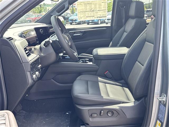 new 2025 Chevrolet Suburban car, priced at $75,952