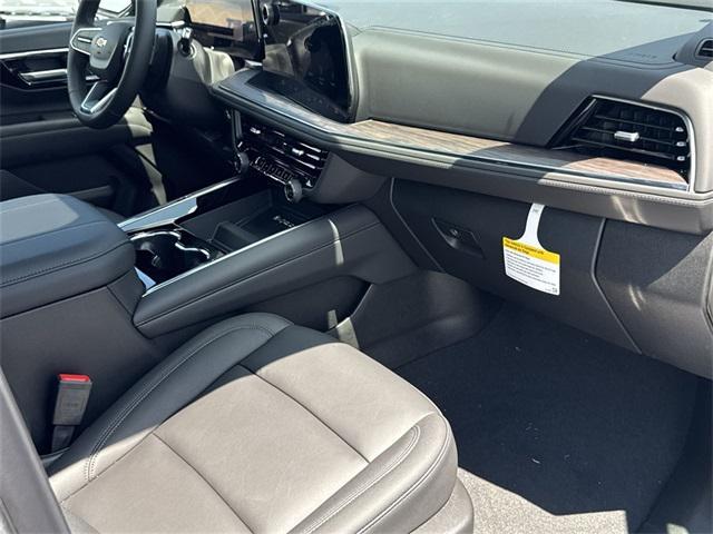 new 2025 Chevrolet Suburban car, priced at $75,952