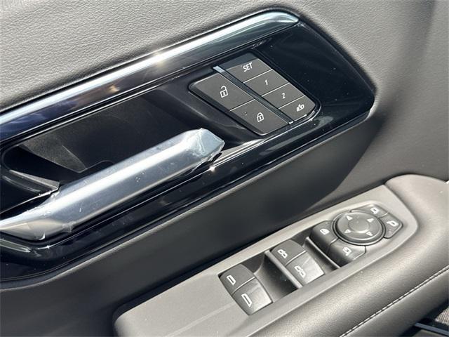 new 2025 Chevrolet Suburban car, priced at $75,952