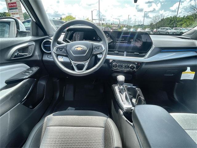 new 2025 Chevrolet Trax car, priced at $25,070