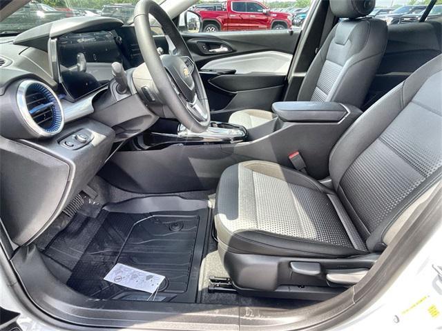 new 2025 Chevrolet Trax car, priced at $25,070