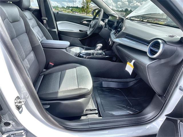 new 2025 Chevrolet Trax car, priced at $25,070