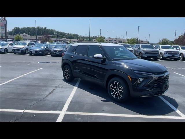 new 2025 Chevrolet TrailBlazer car, priced at $28,683