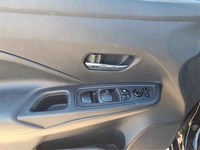 used 2023 Nissan Versa car