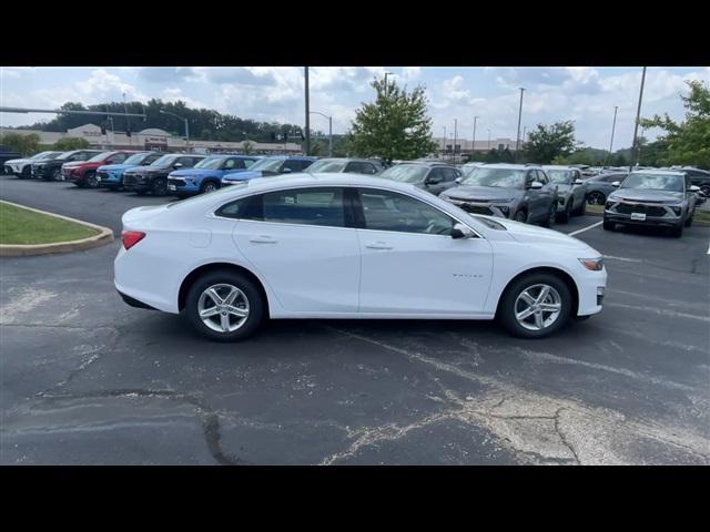 new 2025 Chevrolet Malibu car, priced at $25,117