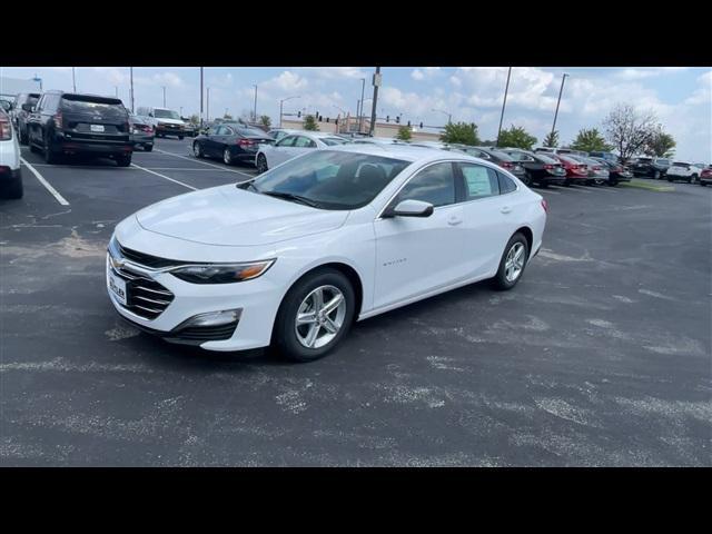 new 2025 Chevrolet Malibu car, priced at $25,117