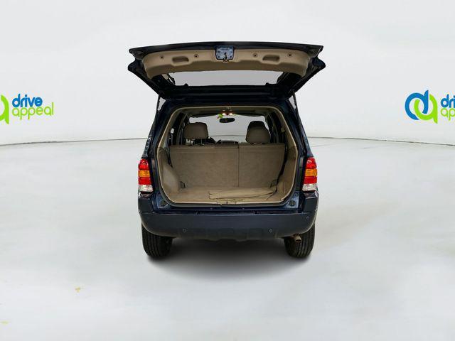 used 2004 Ford Escape car, priced at $8,990
