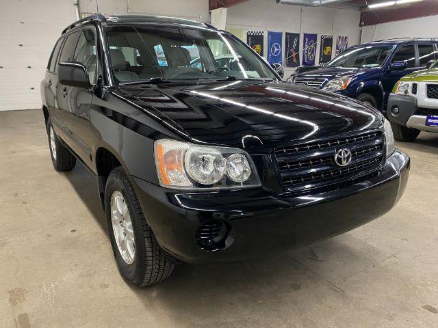 used 2003 Toyota Highlander car, priced at $9,997