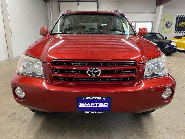 used 2002 Toyota Highlander car, priced at $9,900