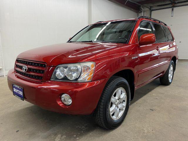 used 2002 Toyota Highlander car, priced at $9,900