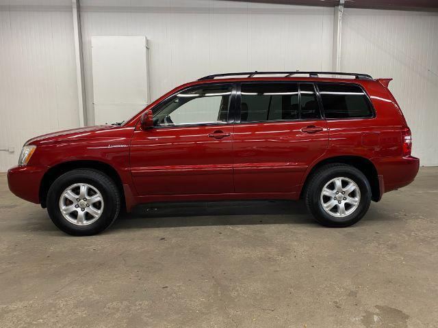 used 2002 Toyota Highlander car, priced at $9,900