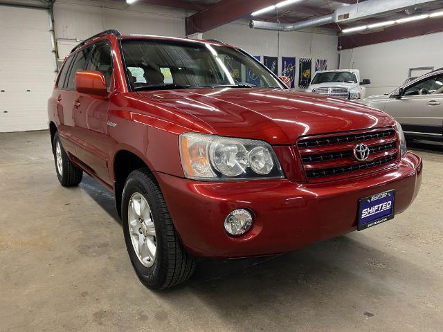 used 2002 Toyota Highlander car, priced at $9,900