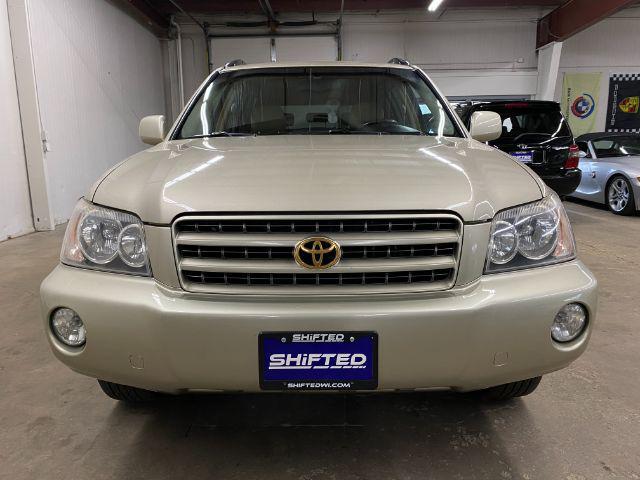 used 2003 Toyota Highlander car, priced at $8,900