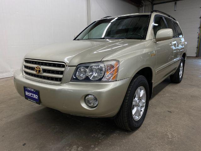 used 2003 Toyota Highlander car, priced at $8,900