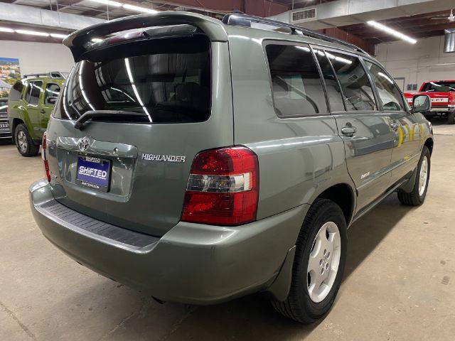 used 2007 Toyota Highlander car, priced at $13,997